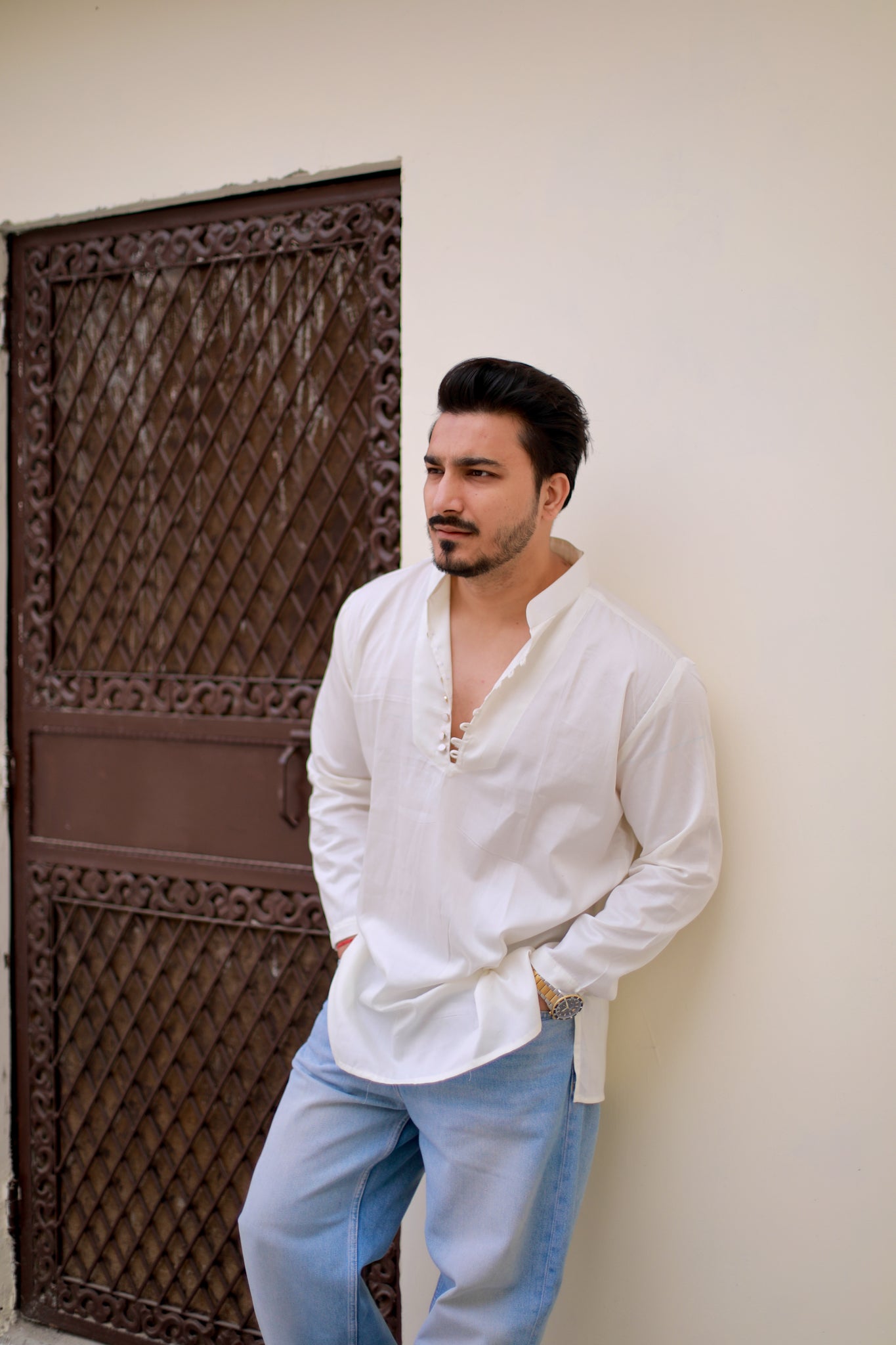 ‘Parinda’ off White Short Kurta